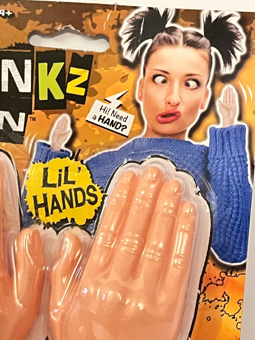 Tiny Hands Prank - Picture 7 of 13